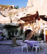 Shoestring Cave House