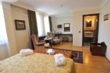 Tria Boutique Hotel